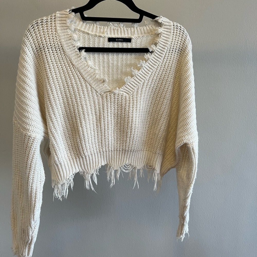 Zaful Cream Distressed V-Neck Cropped Sweater